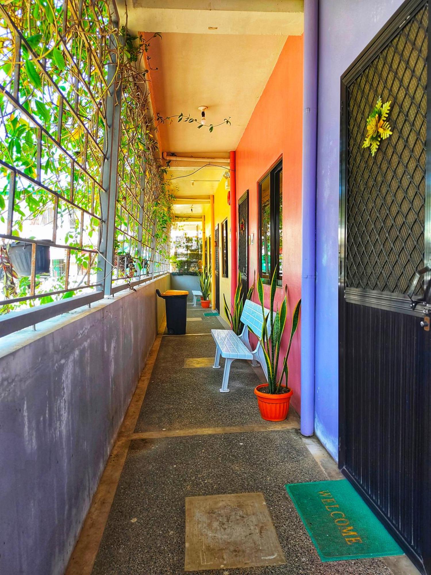 Monte Rio Gardens Bed & Breakfast 알라미노스 외부 사진