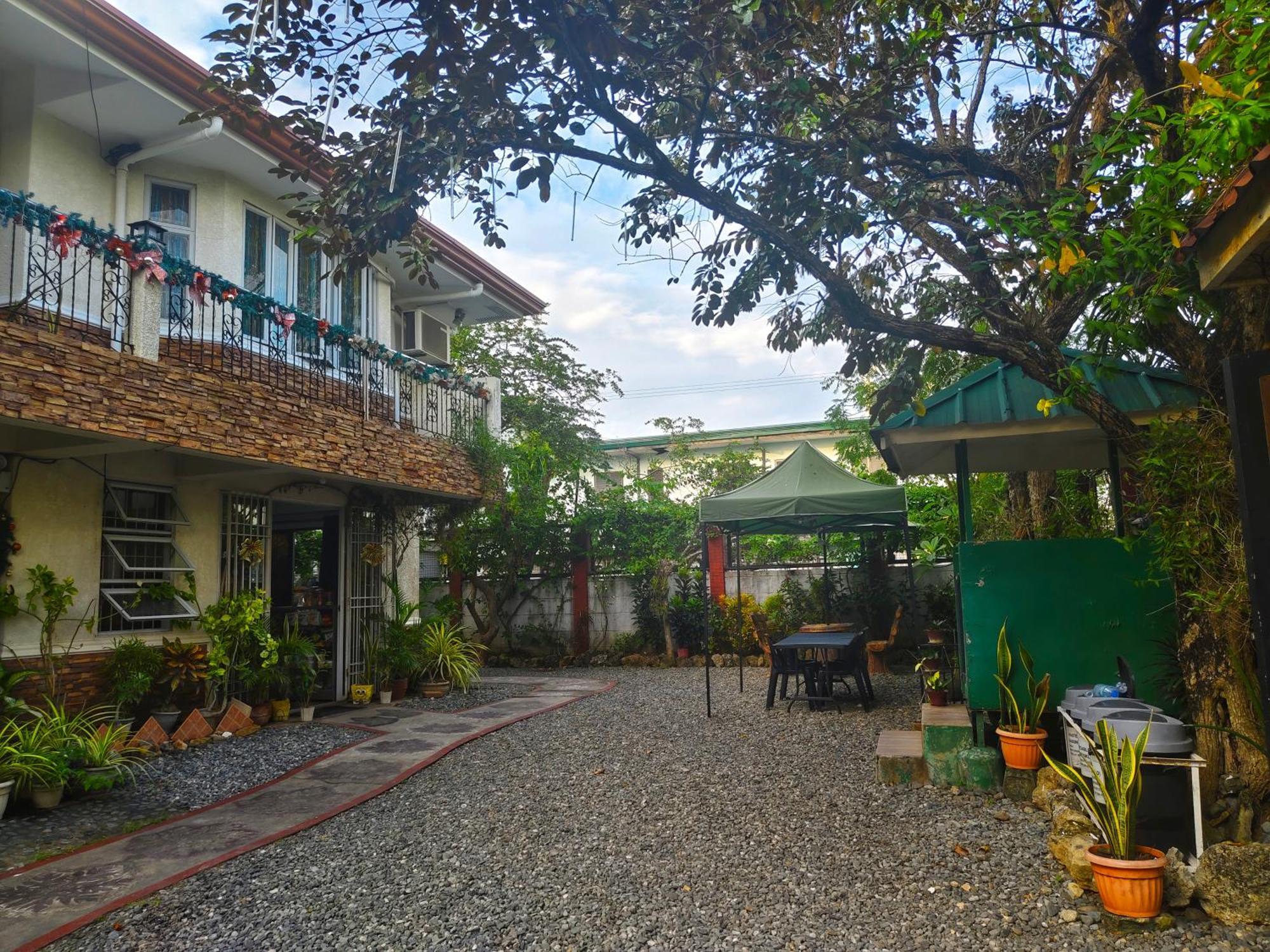 Monte Rio Gardens Bed & Breakfast 알라미노스 외부 사진